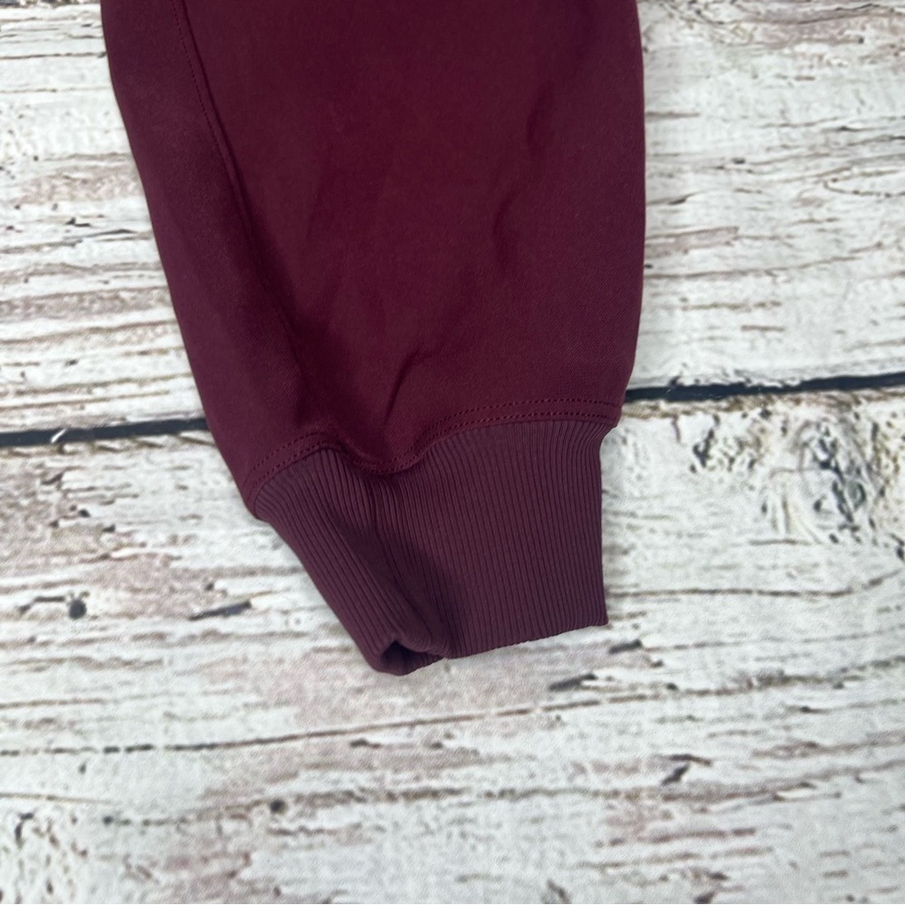 Lululemon On The Fly Mid-Rise Jogger Size 4 - Picture 3 of 10